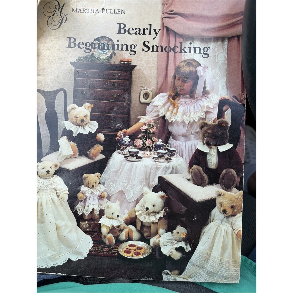 Martha Pullen Bearly Beginning Smocking Hand Sewing Book 1985 Vintage